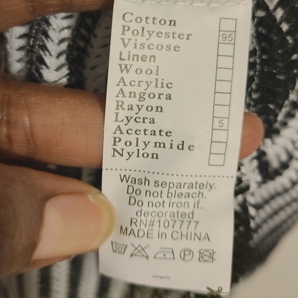 Surf Style | Black and White Contrast Stripe Swimsuit Cover-up Dress (Size XL) - Picture 5 of 16